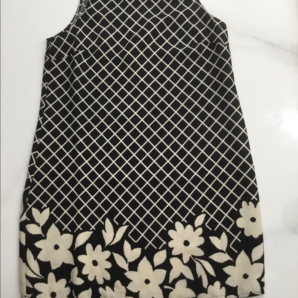 Sleeveless shift dress, Small
